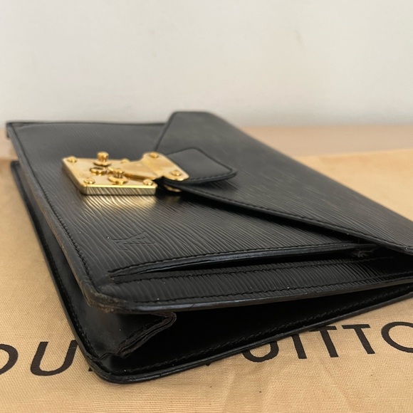 Louis Vuitton Black Epi Sellier Pouchette Clutch Wristlet with Key COA Circa1992 - Picture 10 of 17